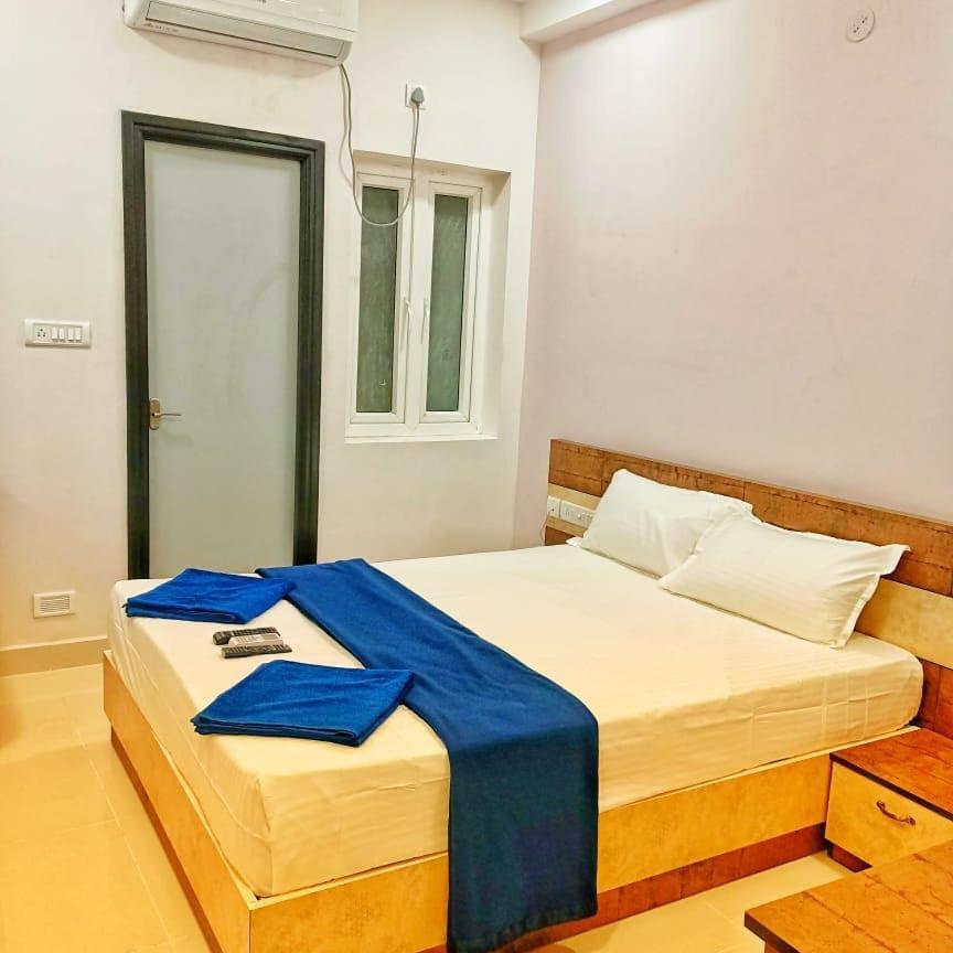 Skm Regency Hotel Ченай Екстериор снимка
