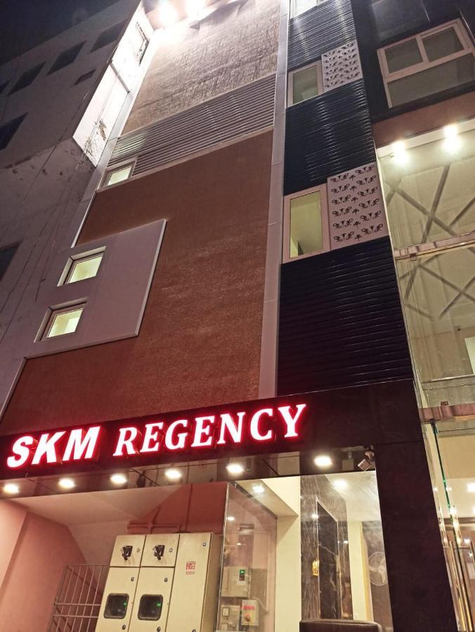 Skm Regency Hotel Ченай Екстериор снимка