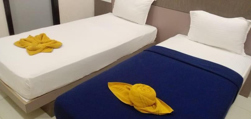 Skm Regency Hotel Ченай Екстериор снимка